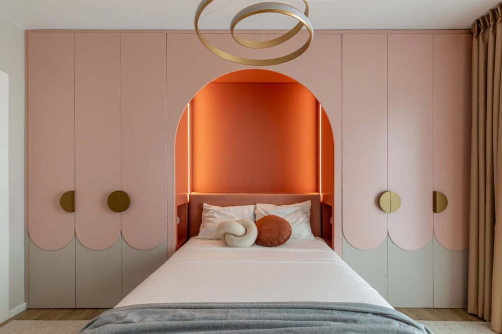 camera fetita design interior roz